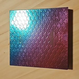 BNWT - Tarte Mermaid Treasures Custom Magnetic Palette (empty).